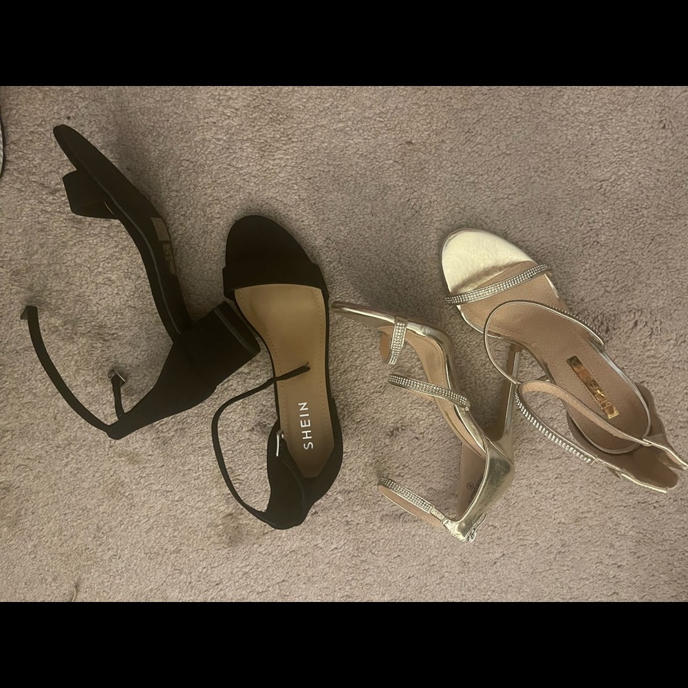 2 high heels. Never worn